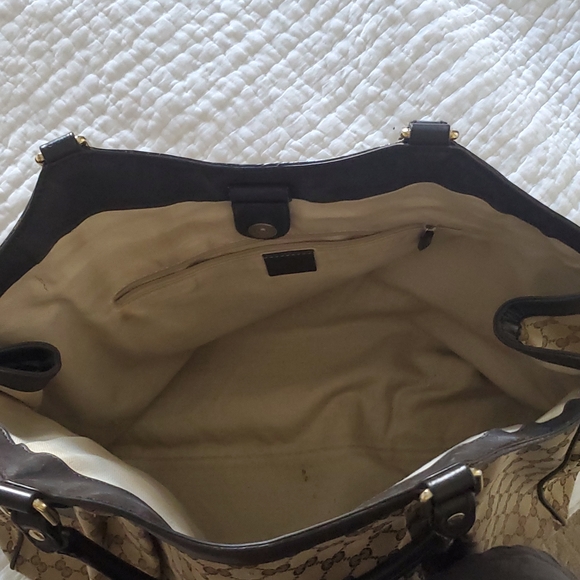 Gucci LG Sukey Bag, with Dust Cover in Original GG Canvas - Picture 7 of 9